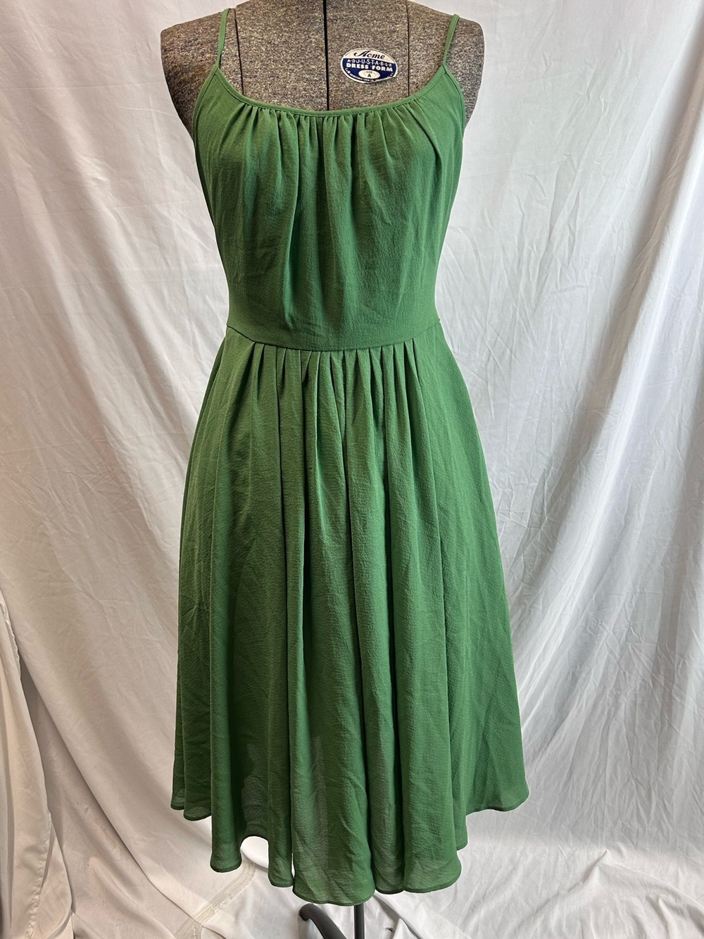 Gal Meets Glam Green Spaghetti-Strap Midi Dress - Size 4